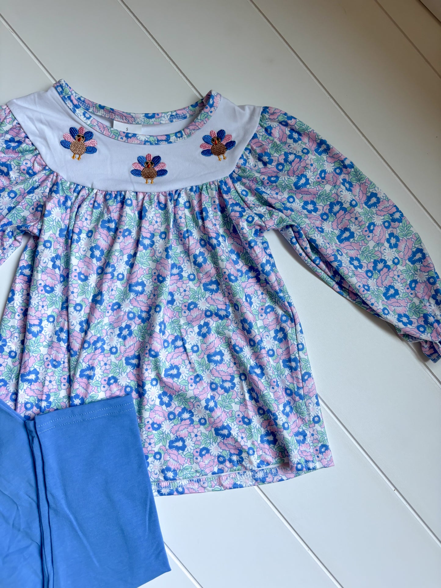 Mayflower Two Piece Set